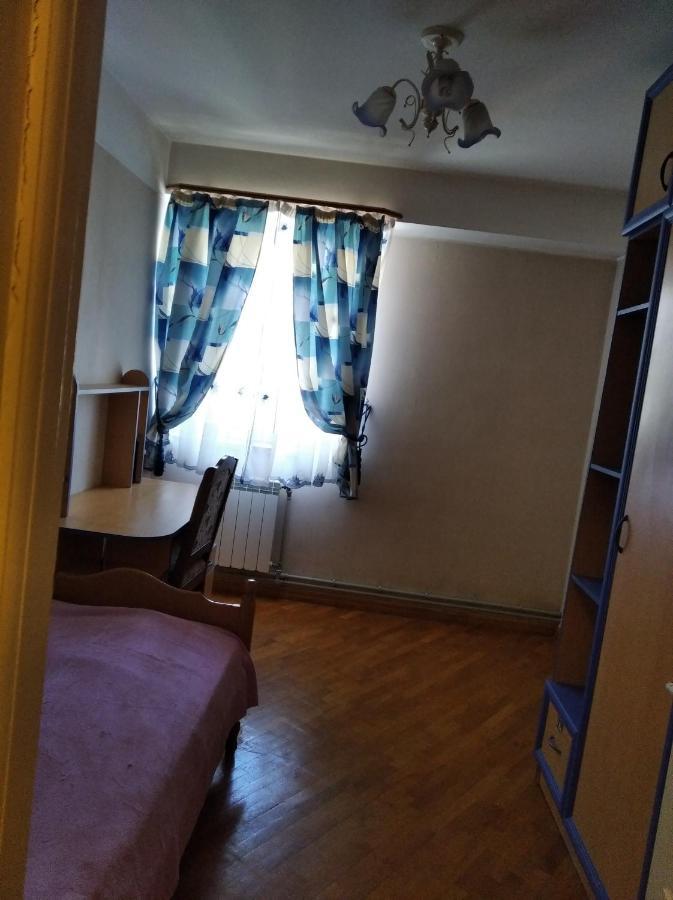 3 Room Apartment In Small Center Of Jerevan Eksteriør bilde