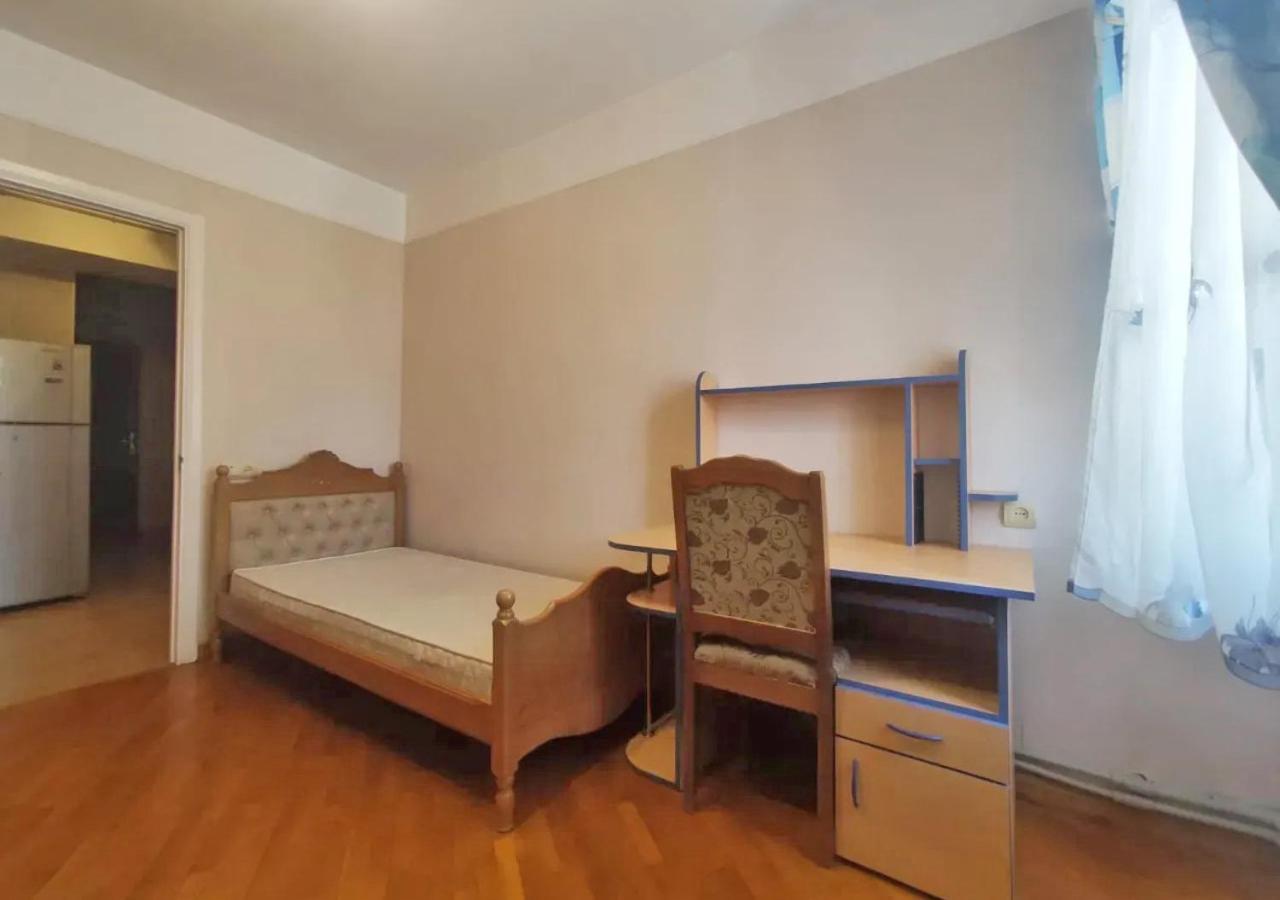 3 Room Apartment In Small Center Of Jerevan Eksteriør bilde